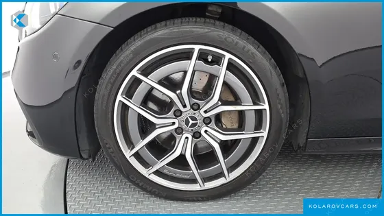 MERCEDES E-CLASS E220D 4MATIC AMG LINE