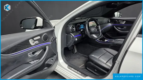 MERCEDES E-CLASS E220D 4MATIC AMG LINE