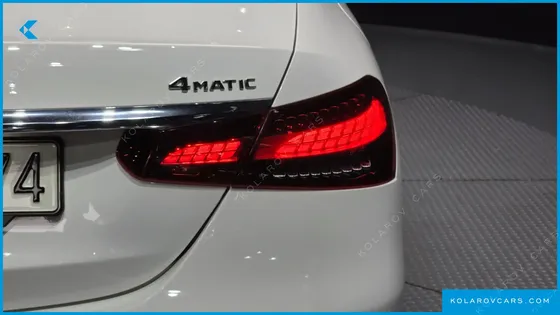 MERCEDES E-CLASS E220D 4MATIC AMG LINE