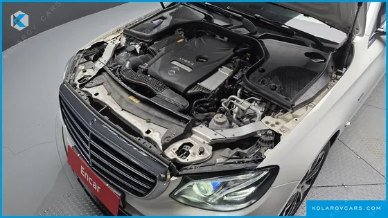 MERCEDES E-CLASS E300E EXCLUSIVE