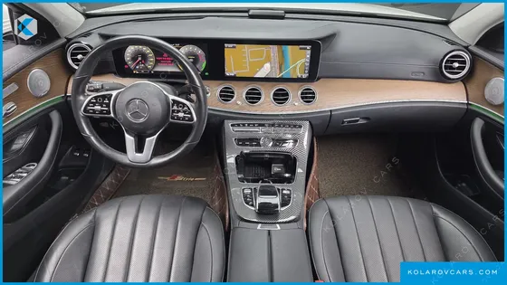 MERCEDES E-CLASS E300E EXCLUSIVE