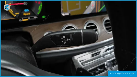MERCEDES E-CLASS E300E EXCLUSIVE