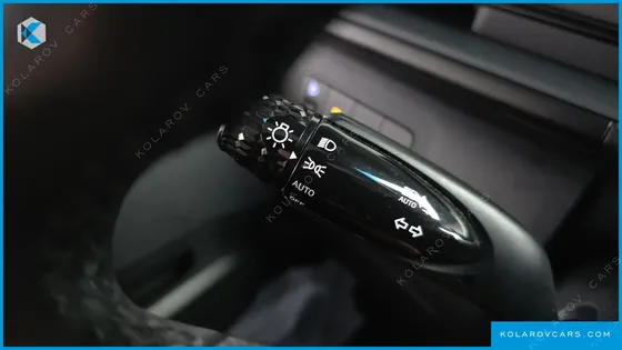 HYUNDAI STARIA HEV 1.6 CARGO 5-SEATER