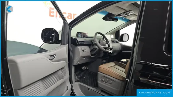 HYUNDAI STARIA HEV 1.6 LOUNGE 7-SEATER