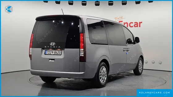 HYUNDAI STARIA TOURER 11-SEATER