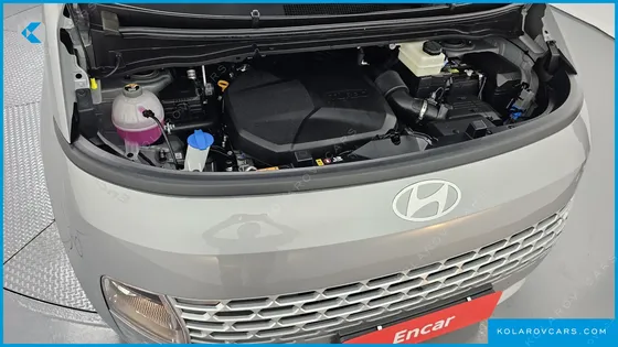 HYUNDAI STARIA TOURER 11-SEATER