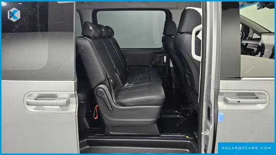 HYUNDAI STARIA TOURER 11-SEATER