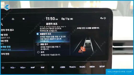 HYUNDAI STARIA LOUNGE 9-SEATER