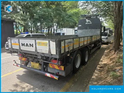 MAN TRUCK CARGO TRUCK 4X2