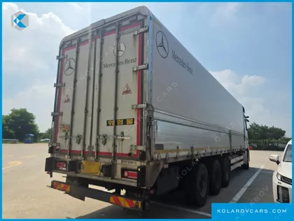 MERCEDES CARGO TRUCK 8X4