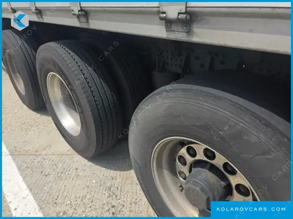 MERCEDES CARGO TRUCK 8X4