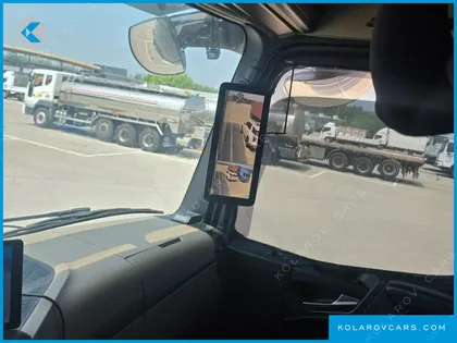 MERCEDES CARGO TRUCK 8X4