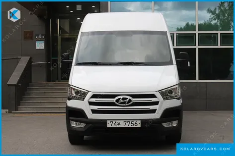 HYUNDAI SOLATI 15-SEATER