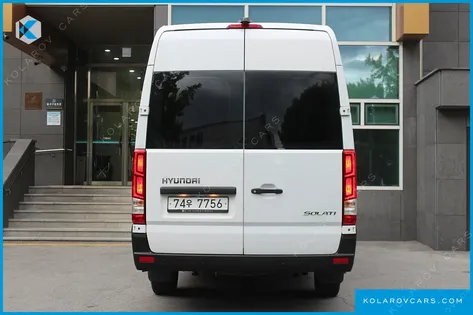 HYUNDAI SOLATI 15-SEATER