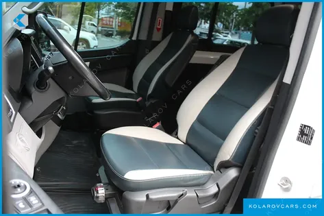 HYUNDAI SOLATI 15-SEATER