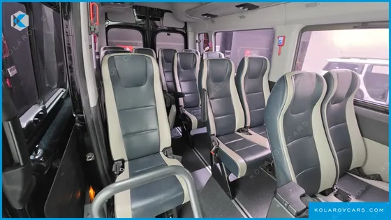 HYUNDAI SOLATI 15-SEATER