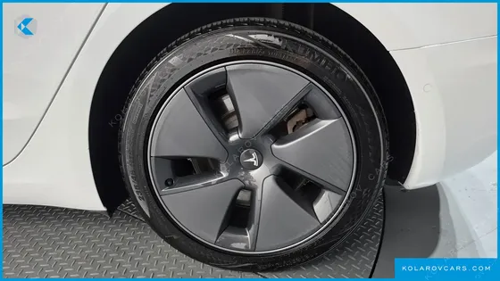 TESLA MODEL 3 LONG RANGE AWD