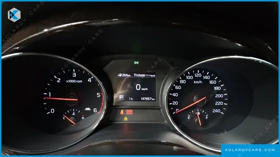 KIA CARNIVAL 9-SEATER NOBLESSE