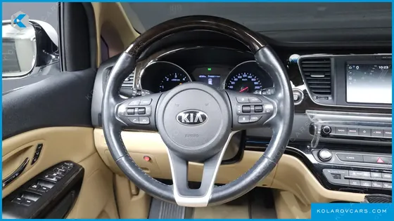 KIA CARNIVAL 9-SEATER NOBLESSE