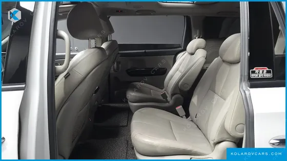 KIA CARNIVAL GASOLINE 9-SEATER NOBLESSE SPECIAL