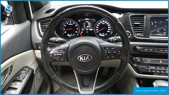 KIA CARNIVAL GASOLINE 9-SEATER NOBLESSE SPECIAL