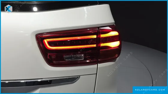 KIA CARNIVAL GASOLINE 9-SEATER NOBLESSE SPECIAL