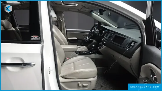 KIA CARNIVAL GASOLINE 9-SEATER NOBLESSE SPECIAL