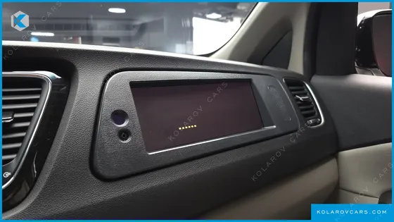 KIA CARNIVAL GASOLINE 9-SEATER NOBLESSE SPECIAL
