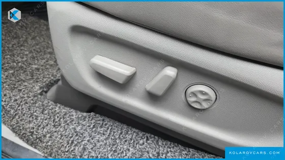KIA CARNIVAL GASOLINE 9-SEATER NOBLESSE SPECIAL