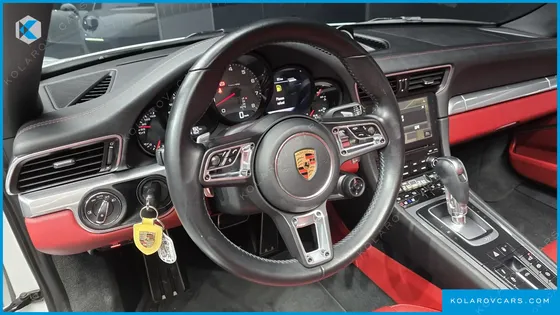PORSCHE 911 TARGA 4S