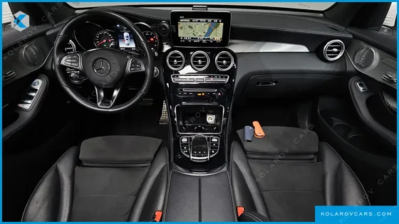 MERCEDES GLC-CLASS GLC300 4MATIC AMG LINE COUPE