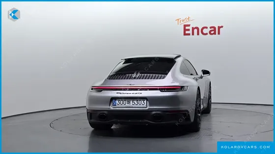 PORSCHE 911 CARRERA 4 GTS