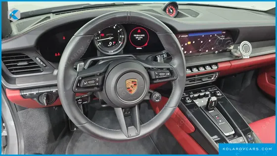 PORSCHE 911 CARRERA 4 GTS
