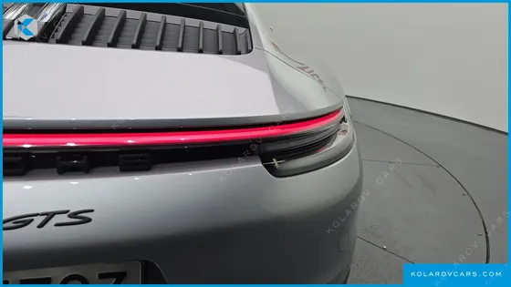 PORSCHE 911 CARRERA 4 GTS