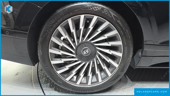 HYUNDAI GRANDEUR 3,5 GASOLINE 4WD