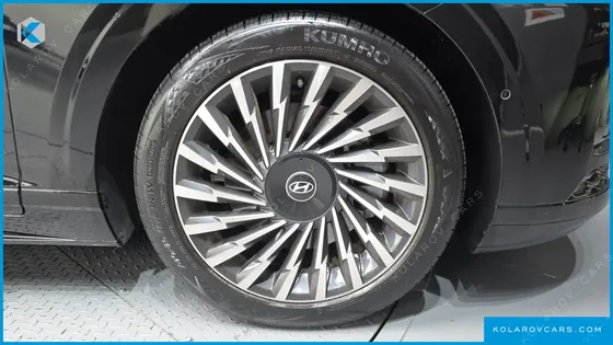HYUNDAI GRANDEUR 3,5 GASOLINE 4WD