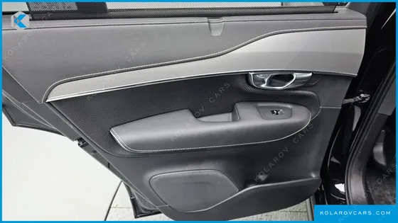 VOLVO XC90 T8 R-DESIGN HYBRID