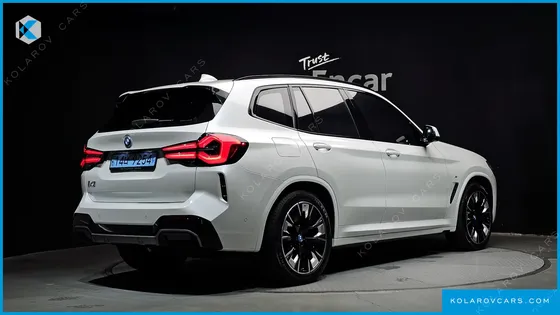 BMW IX3 M SPORTS