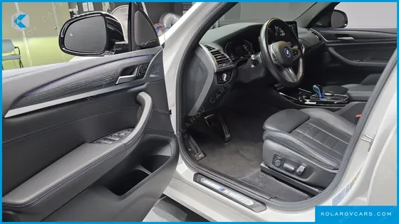 BMW IX3 M SPORTS