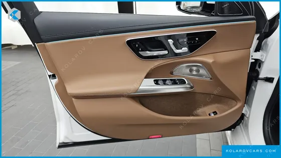 MERCEDES E-CLASS E300 4MATIC EXCLUSIVE