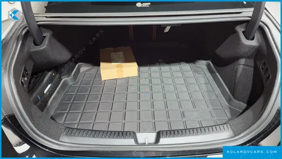 MERCEDES E-CLASS E300 4MATIC AMG LINE