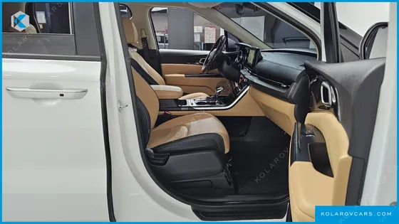 KIA CARNIVAL 9-SEATER PRESTIGE