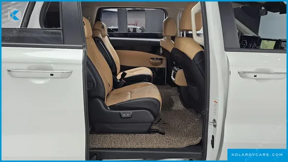 KIA CARNIVAL 9-SEATER PRESTIGE