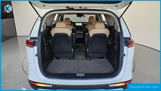 KIA CARNIVAL 9-SEATER PRESTIGE