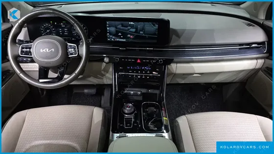 KIA CARNIVAL GASOLINE 9-SEATER HI-LIMOUSINE