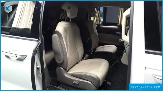 KIA CARNIVAL GASOLINE 9-SEATER HI-LIMOUSINE