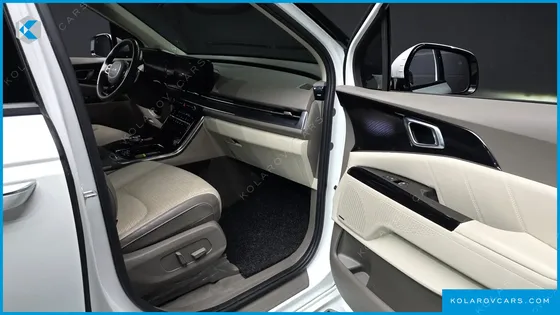 KIA CARNIVAL GASOLINE 9-SEATER HI-LIMOUSINE