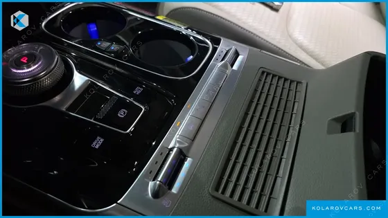 KIA CARNIVAL GASOLINE 9-SEATER HI-LIMOUSINE
