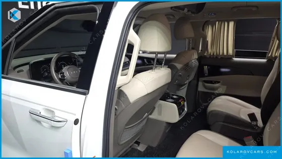 KIA CARNIVAL GASOLINE 9-SEATER HI-LIMOUSINE
