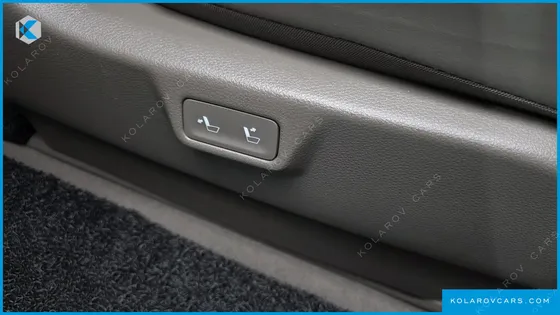 KIA CARNIVAL GASOLINE 9-SEATER HI-LIMOUSINE